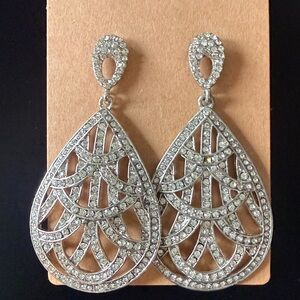 Oval Rhinestone teardrop earrings